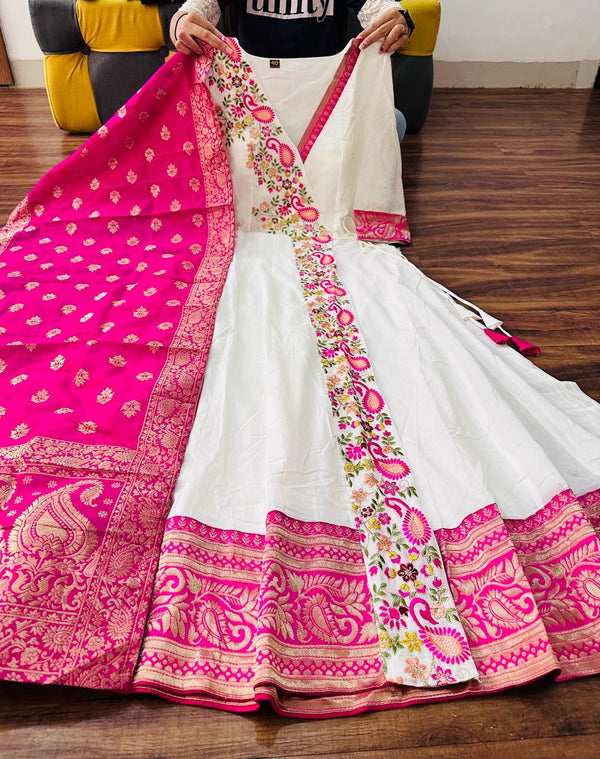 Premium Mul Cotton Cream Anghrakha Gown with Pink Dupatta