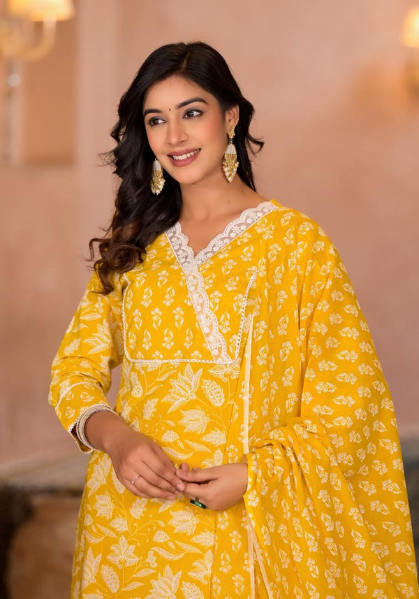 Beatiful  Indian 3pcs Yellow Cotton Suit Set